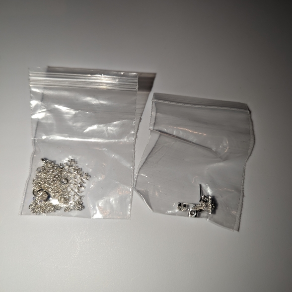 3pcs/set Fashion Christmas Silver Snowflake Necklace Stud Earrings - Picture 7 of 15